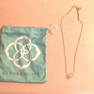 Elisa Pendant Kendra Scott - Beautiful!